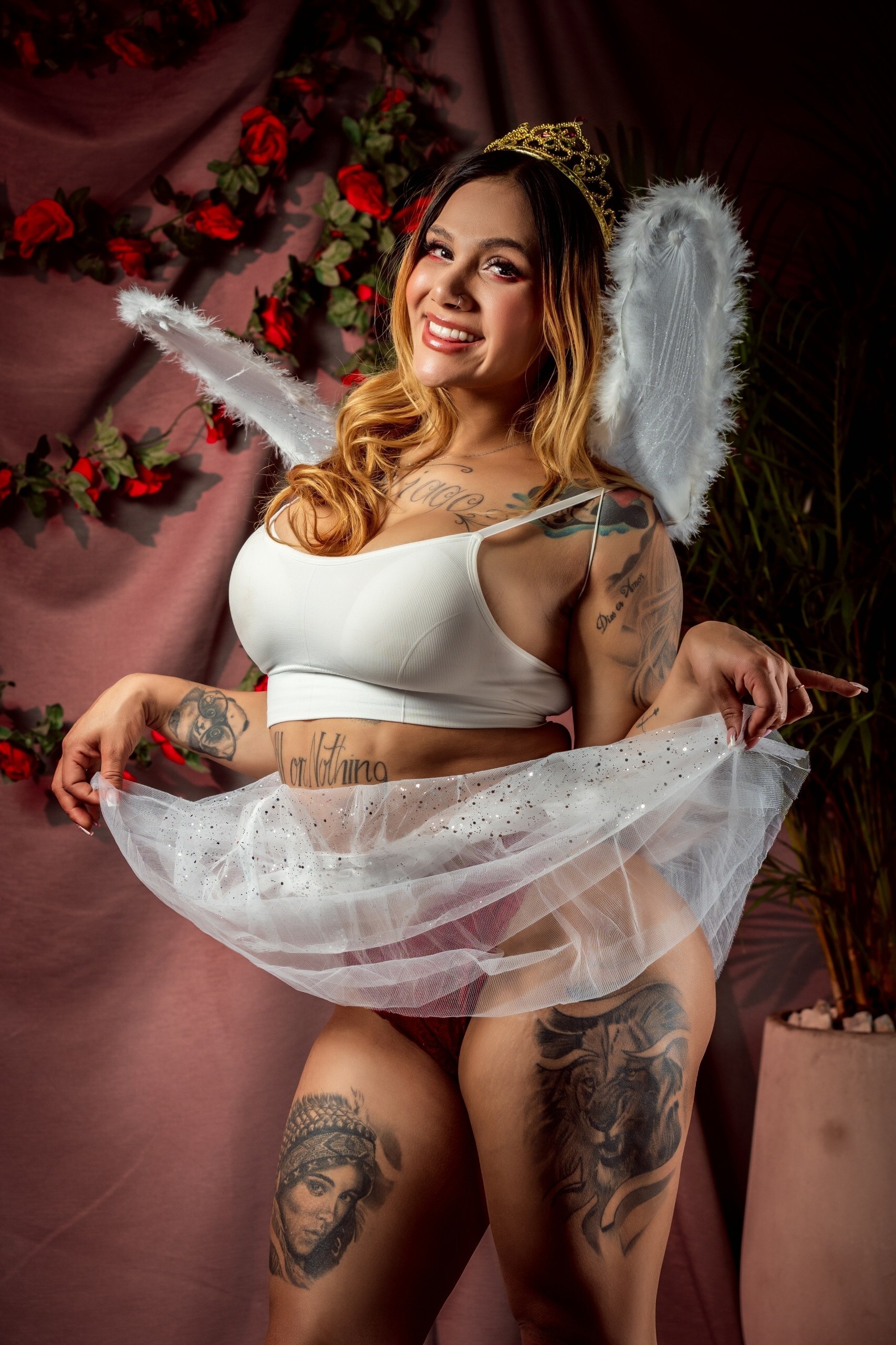 Performer AzunaStar Photo 1