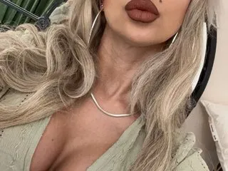 ArianaBlakes profilbild på webbkameramodell