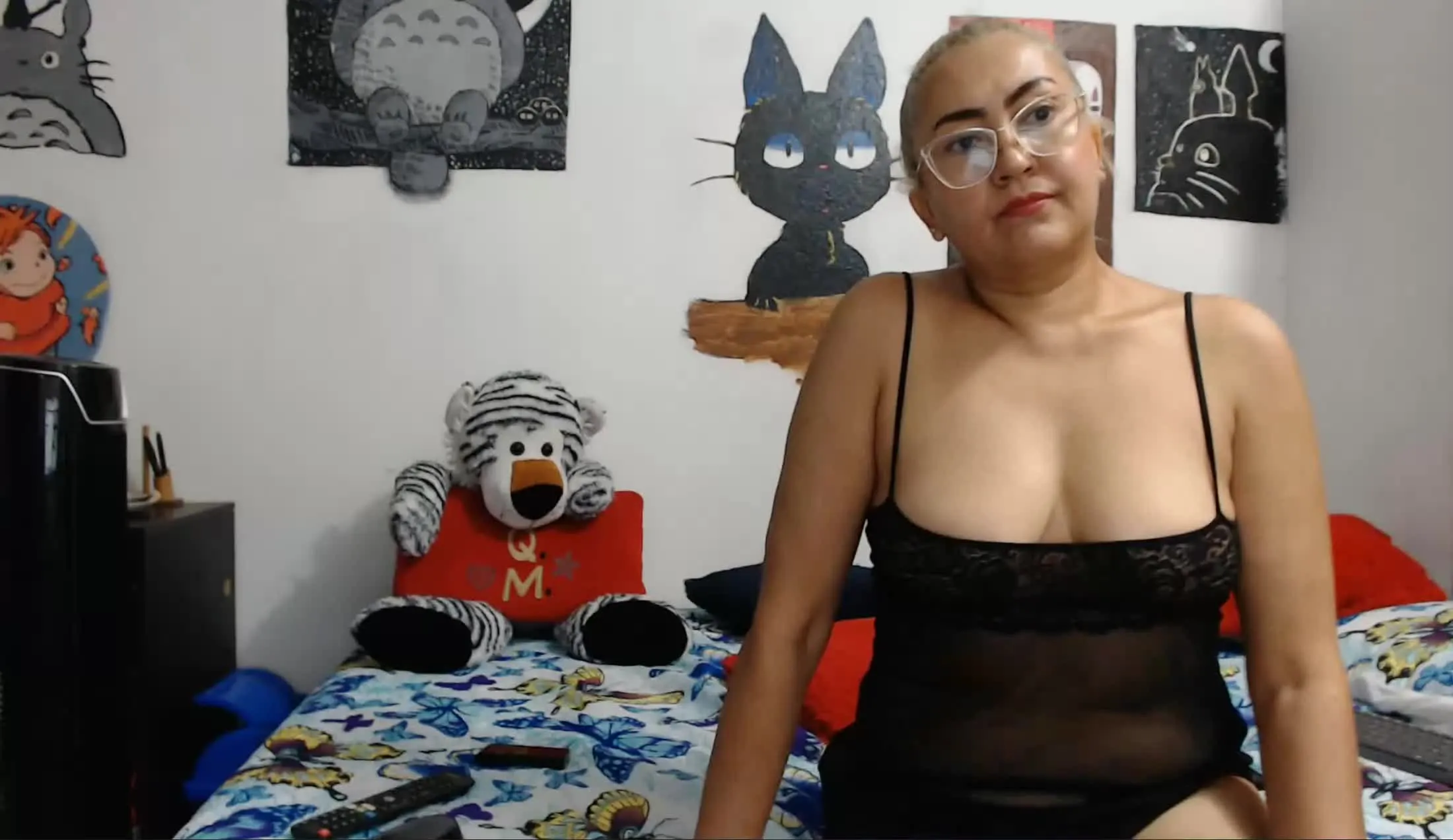 Artist Sofia_Bonnet Video 1
