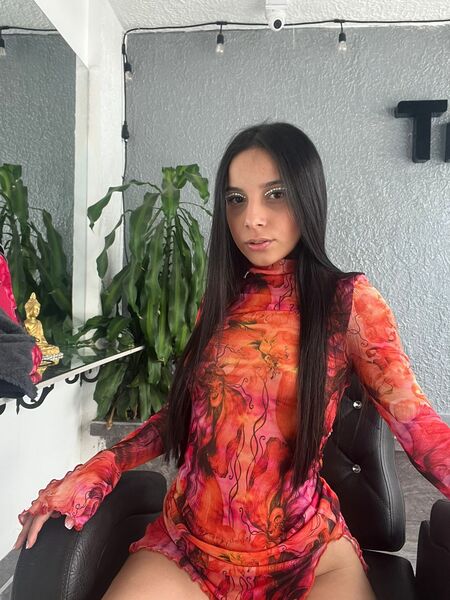 Interprète EmiliaSpencer Photo 2