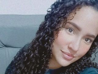 Imagen de perfil de modelo de cámara web de TatiMoon