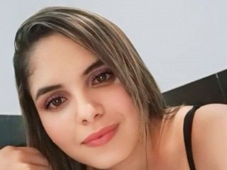 Imagen de perfil de modelo de cámara web de CristalGlam