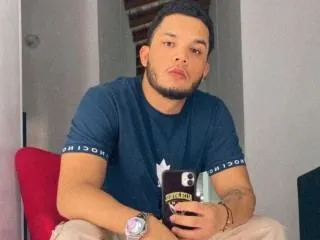 Foto de perfil de modelo de webcam de happosai