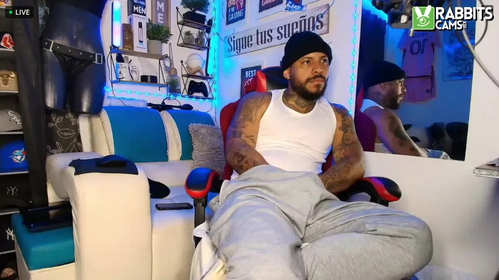 Performer Leenar_key Video 1