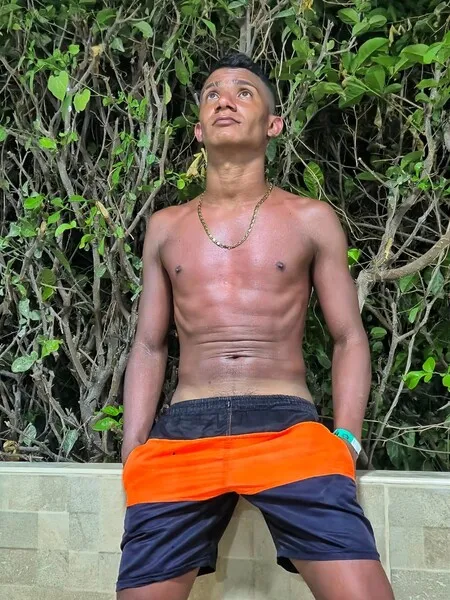 Artista Leo_Hot_049 Foto 3