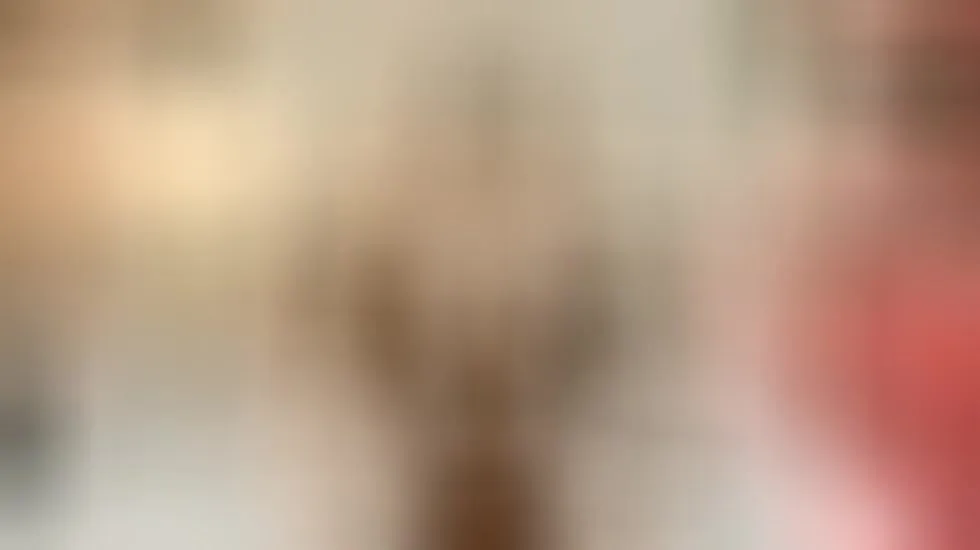 Artista ZuzanHoll Video 2