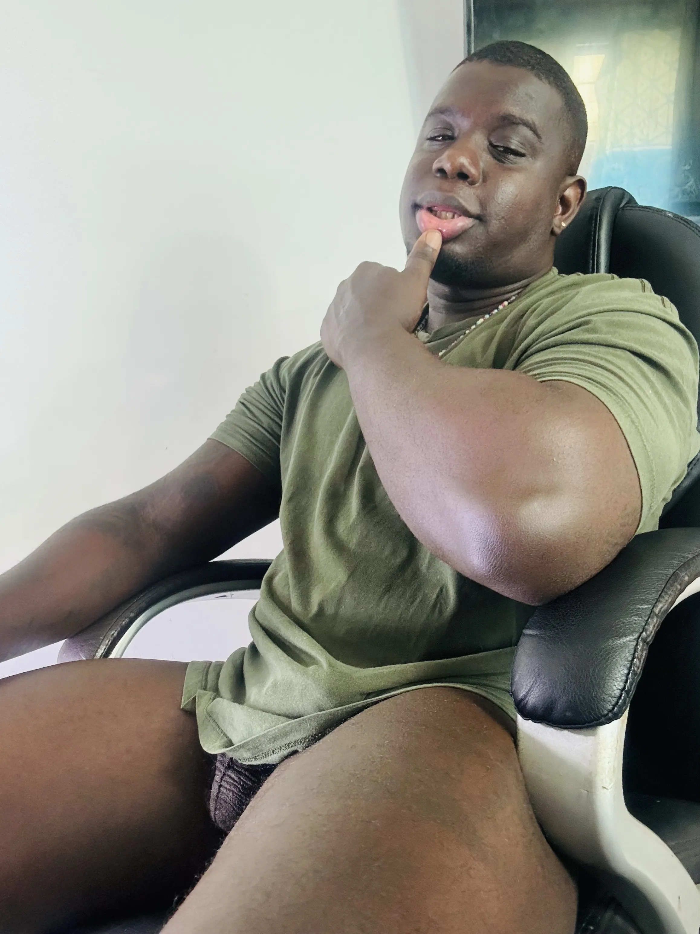 Artiest MuscularJohn Foto 10