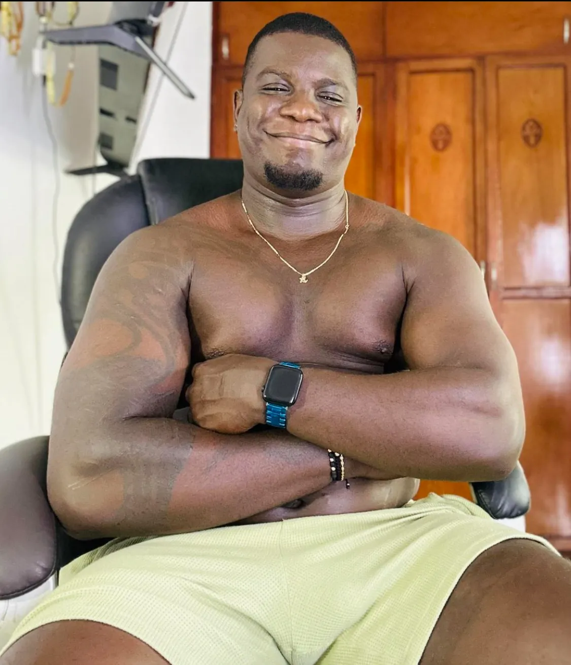 Artiest MuscularJohn Foto 12