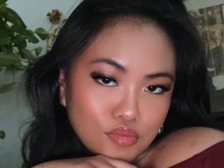 Image de profil du modèle de webcam MahaliaXO