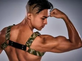 TomyHiltton profielfoto van cam model