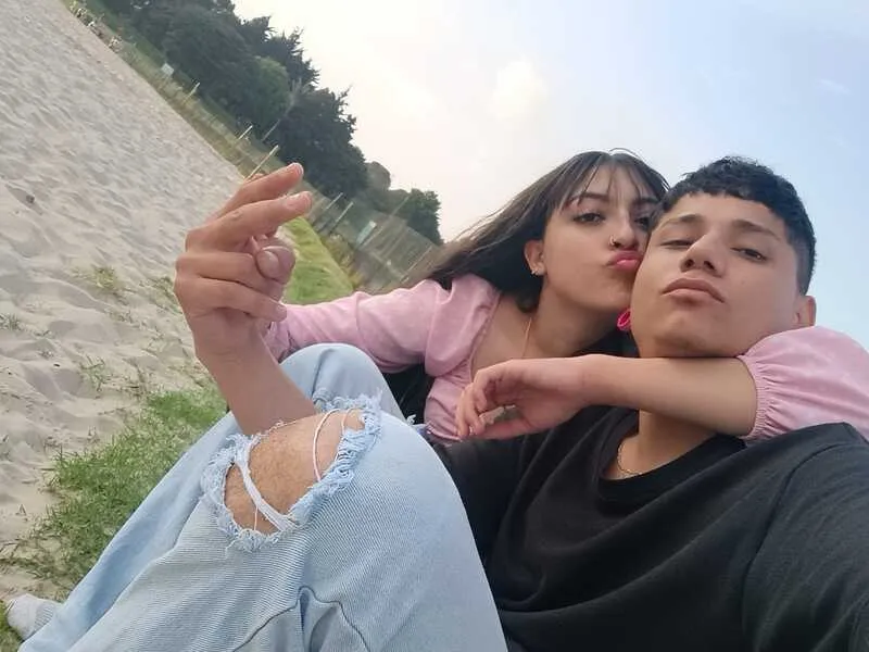 Performer hilary_thompson Photo 1