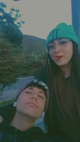 Performer hilary_thompson Photo 2