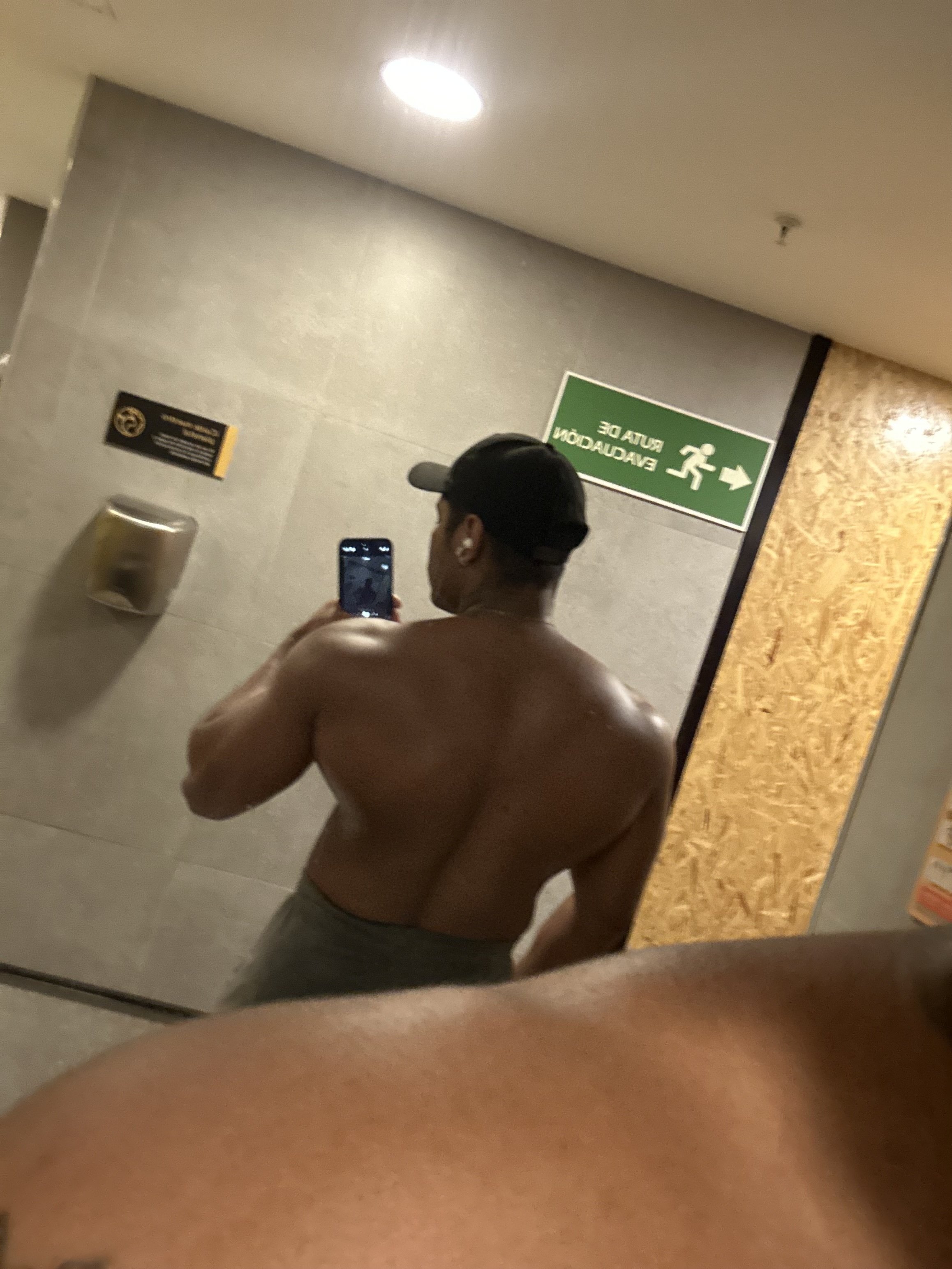 Utøver Ethan_castl Bilde 10