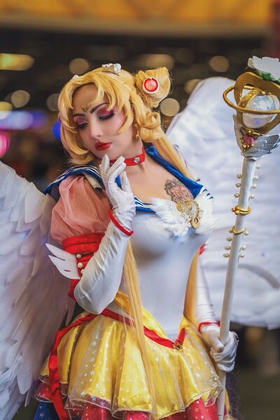 Artist Lenaleenyann Foto 4