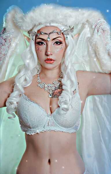 Artist Lenaleenyann Foto 1