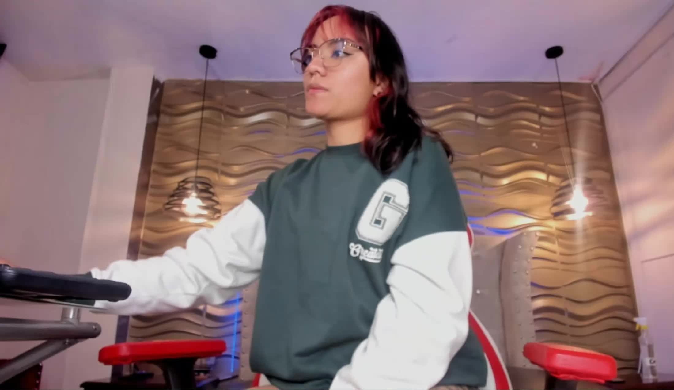 Utøver nahiialow Video 1