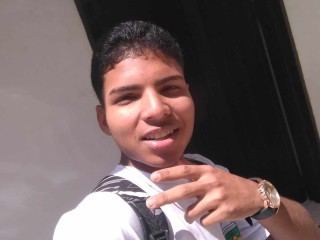 Image de profil du modèle de webcam Alexis_Ramirez20