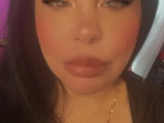 NoelleXo cam model profile picture