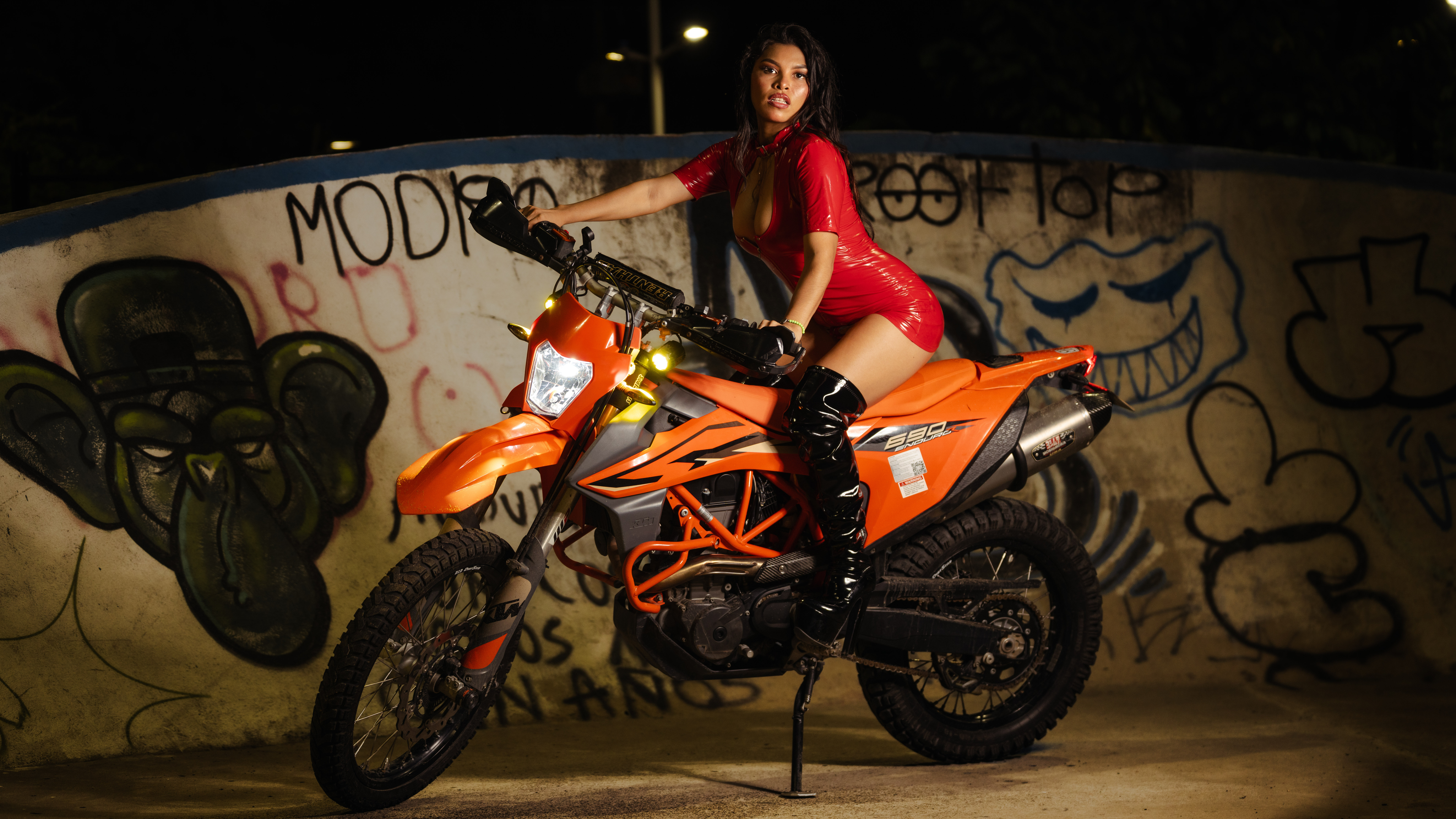 Performer MarceBetancur Photo 10