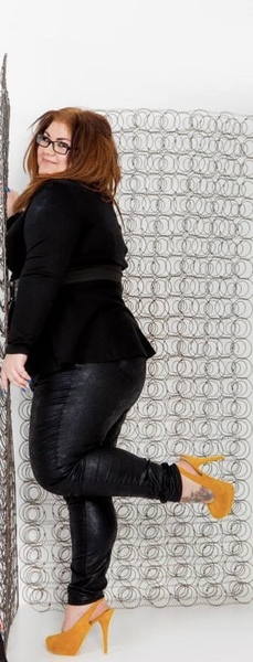 Performer PlusSizeWifey Photo 4