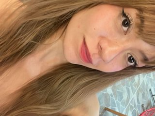 JulieDiamondGB live cam