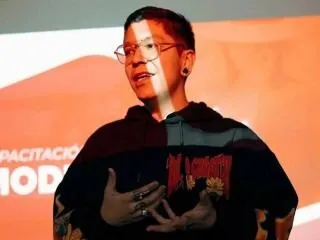 SalvadorFaust profilbild på webbkameramodell