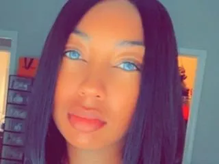 Prettypecan2024 profilbild på webbkameramodell