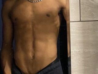 OmariK1ng Profilbild des Cam-Modells