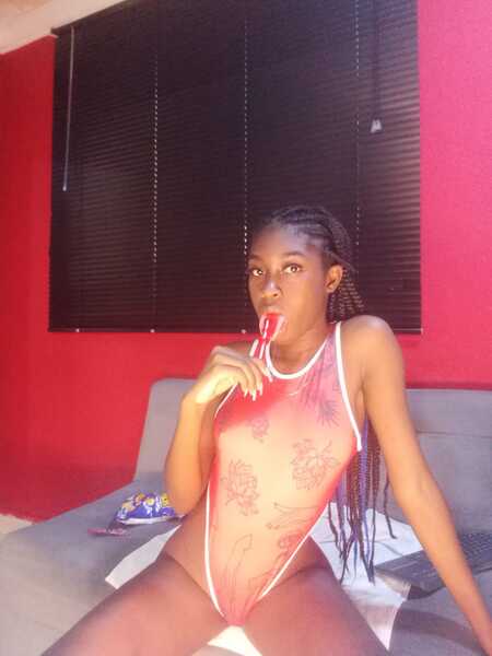 Interprete LILYTHOMSON Foto 9