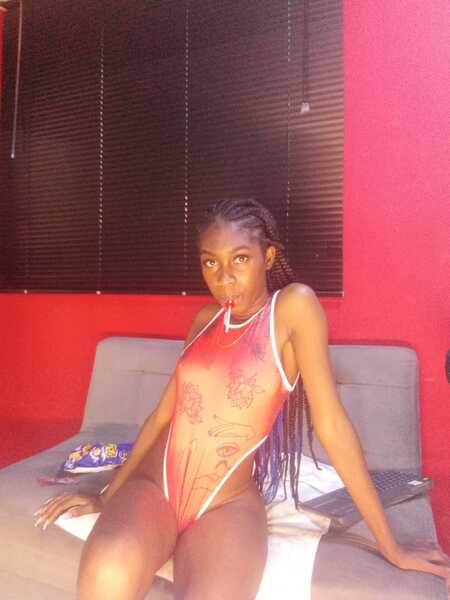 Interprete LILYTHOMSON Foto 10