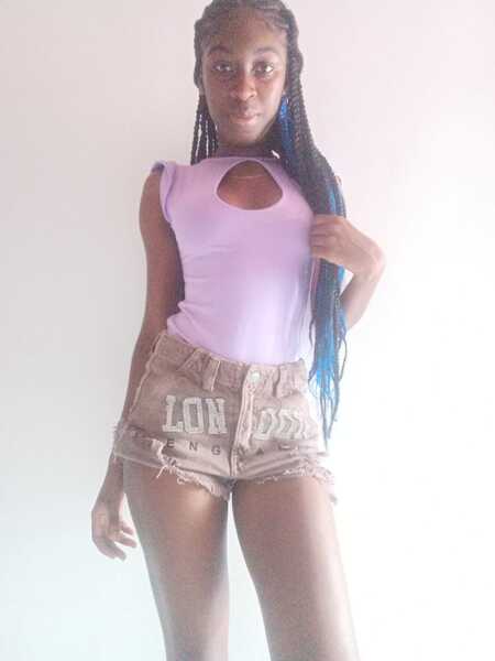 Interprete LILYTHOMSON Foto 7