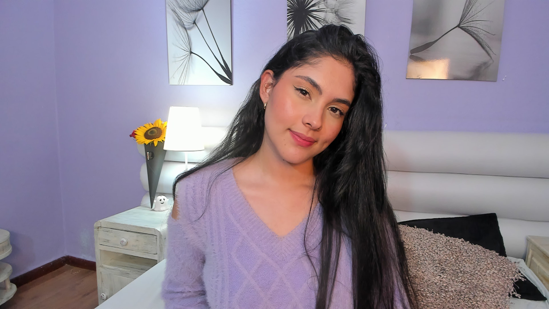 Performer MiaElowen Photo 10