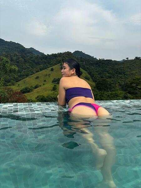 Performer CloeRooses Photo 2