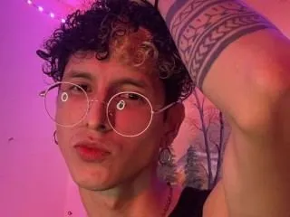 Imagen de perfil de modelo de cámara web de Curly_will