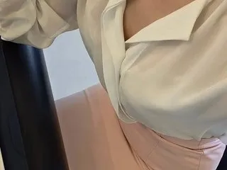 Elly49