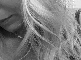 Elly49 cam model profile picture