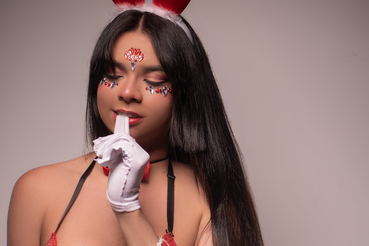 Interprete CaelixThalyana Foto 6