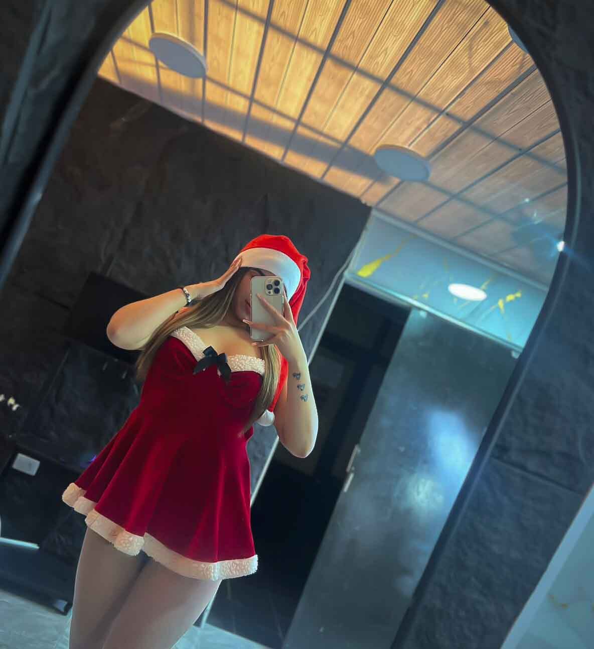 Performer NahomiConnorr Photo 2