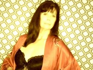 CrystalTreasures cam model profile picture 