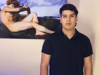 Imagen de perfil de modelo de cámara web de AlejoBennett