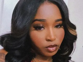 Image de profil du modèle de webcam OfficialYazDior