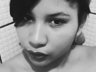 Imagen de perfil de modelo de cámara web de Yara20k