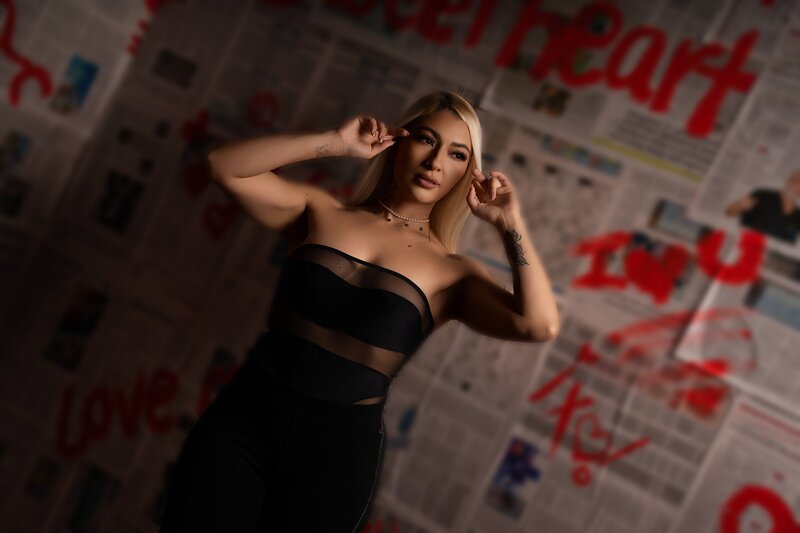 Performer MileyCruz Photo 2