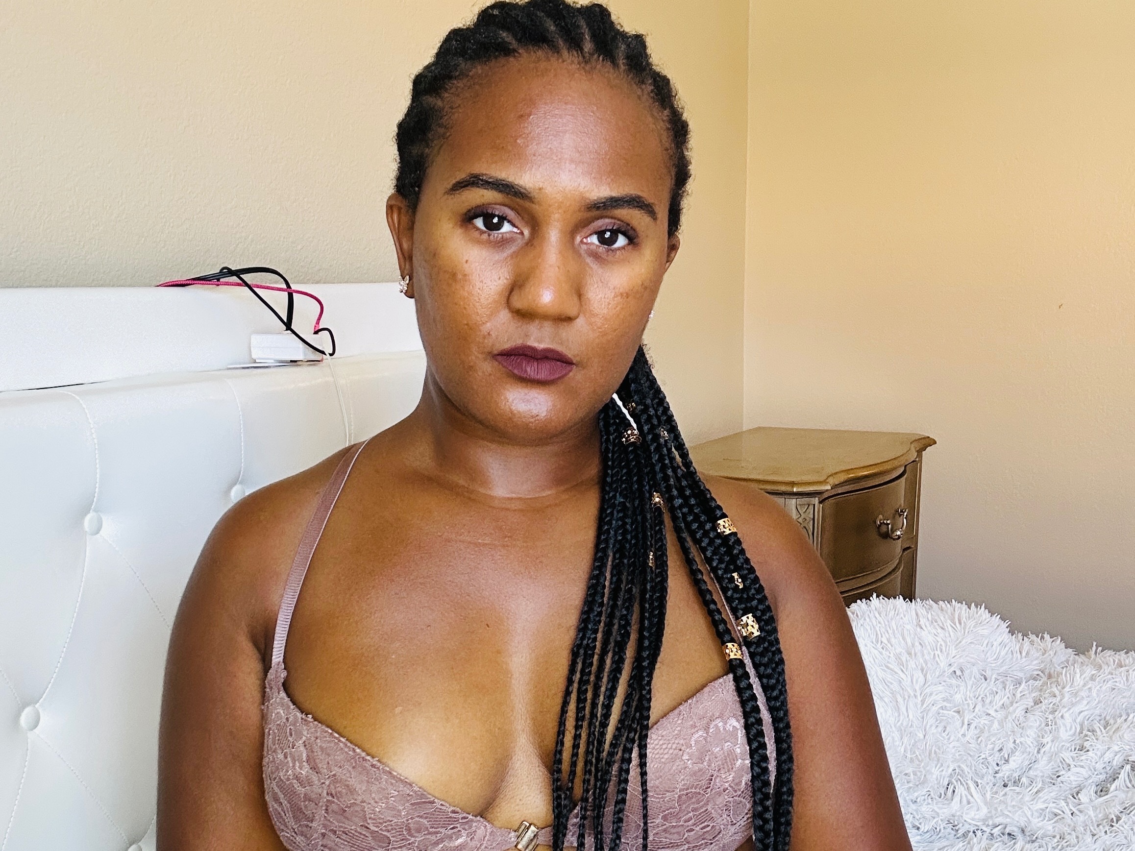 Performer NikolePlays Photo 6