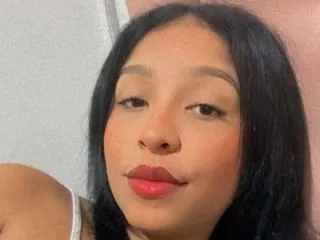 EllaaJames cam model profile picture