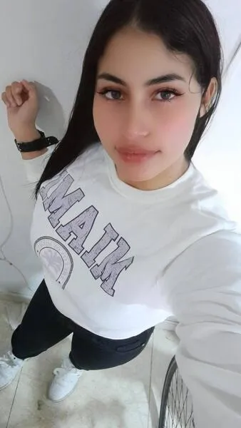 Intérprete Jasmins Foto 5