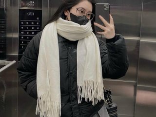 Lulanii_Miee profielfoto van cam model