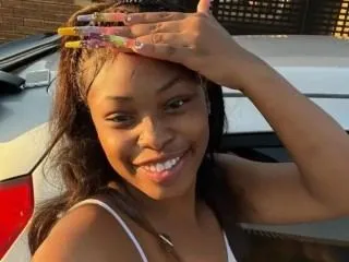 Sexydollxxx24 profilbild på webbkameramodell