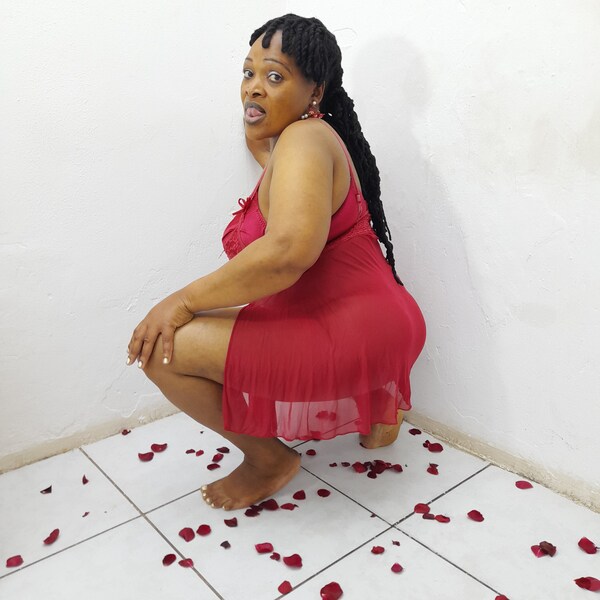 Artista CHARLOTEROSE029xxx Foto 1
