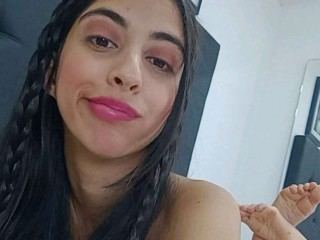 AnnaAlvarezz profilbild på webbkameramodell 